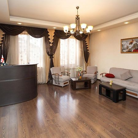 Hotel 4You Tiflis Exterior foto