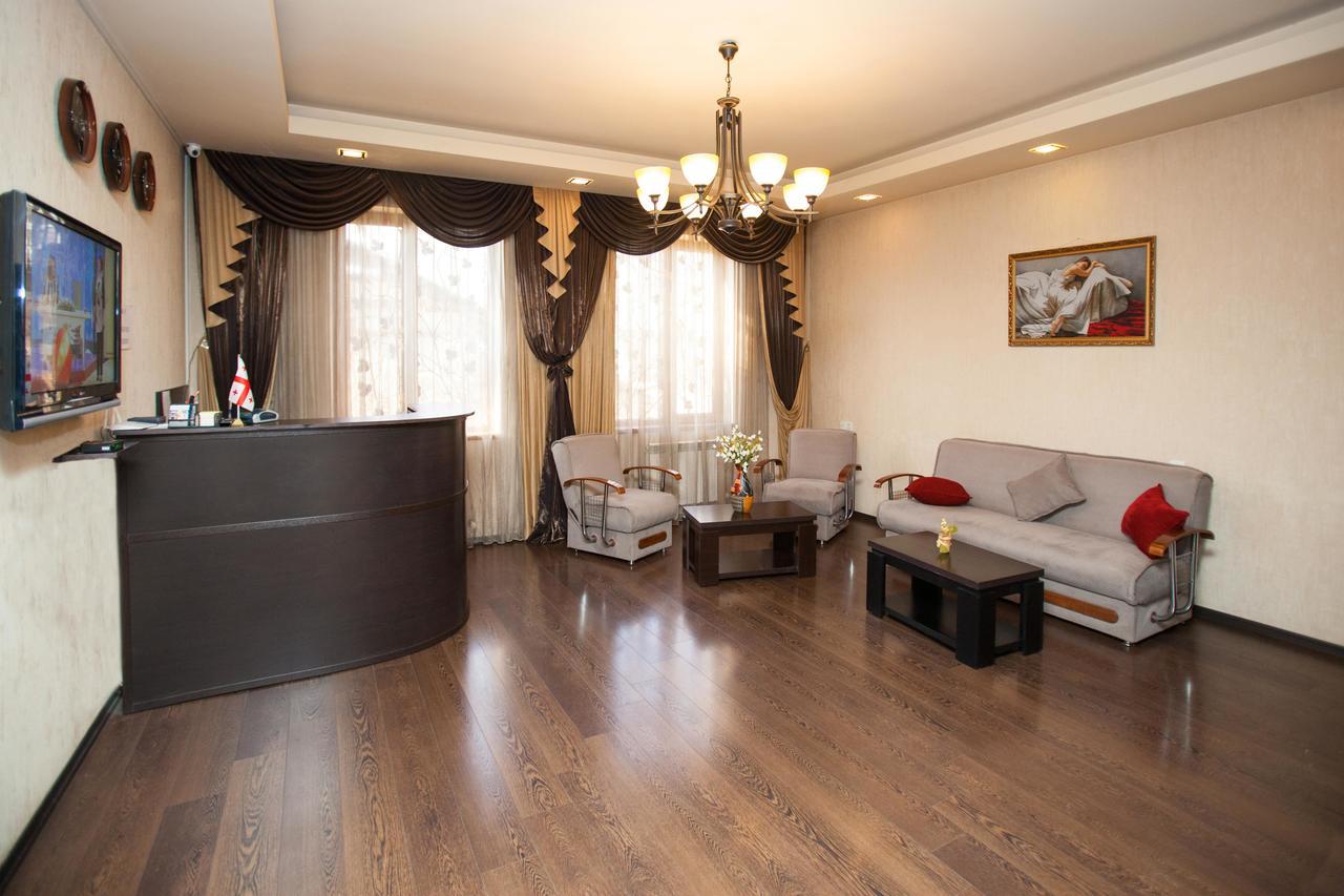 Hotel 4You Tiflis Exterior foto