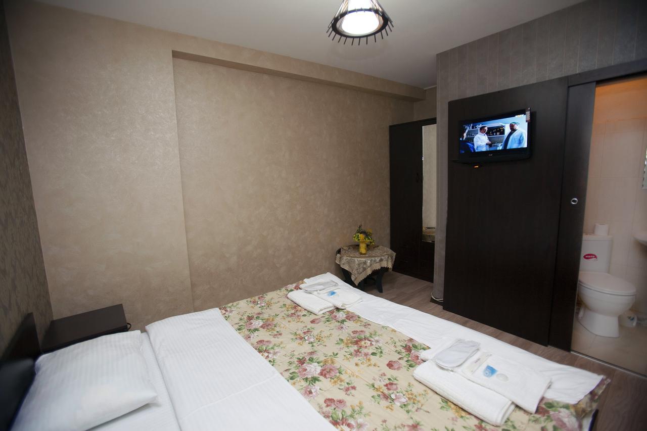 Hotel 4You Tiflis Exterior foto