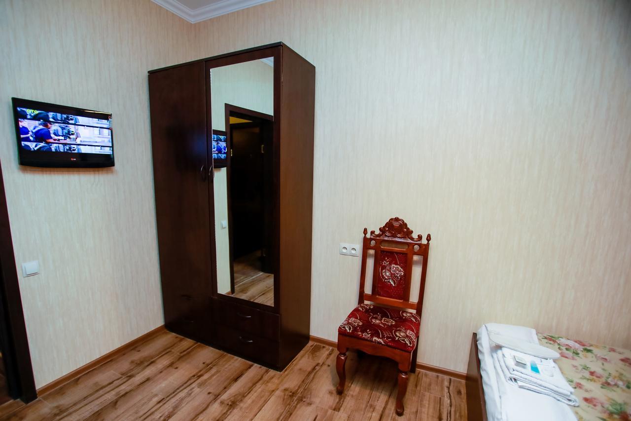 Hotel 4You Tiflis Exterior foto