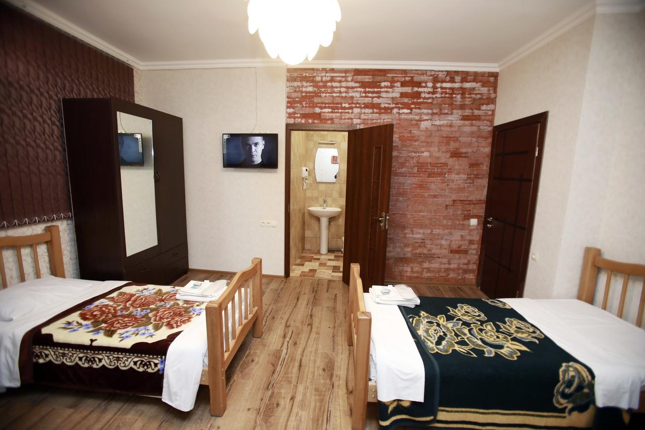 Hotel 4You Tiflis Exterior foto