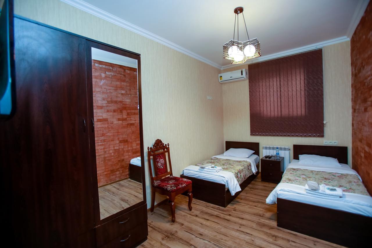 Hotel 4You Tiflis Exterior foto